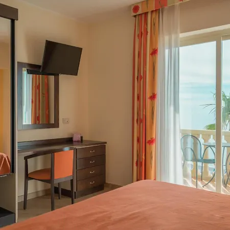 Orizzonte Hotel 4*